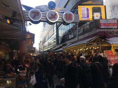 年末の上野アメ横商店街